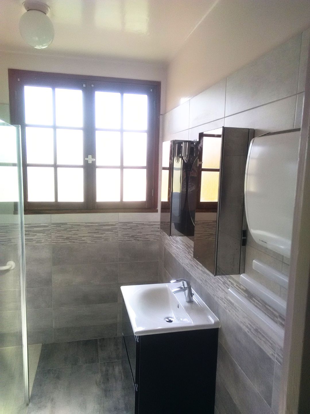 Après la rénovation de la salle de bain par l'entreprise Pierlot Plomberie - Plombier chauffagiste 77